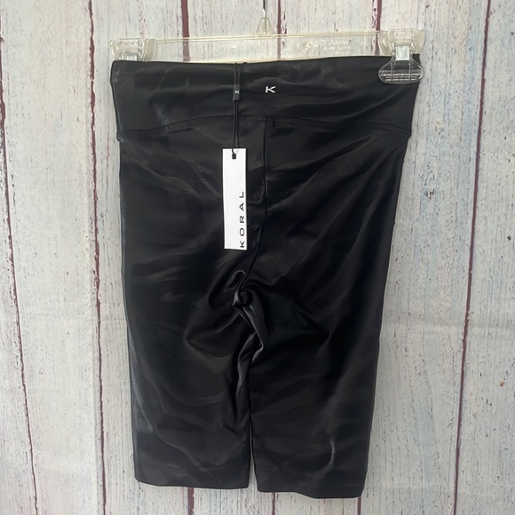 NWT Densonic High Rise Gouffre Short in Black Zebra - Picture 4 of 6